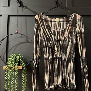 BKE Tie-Dye Long Sleeve Top
